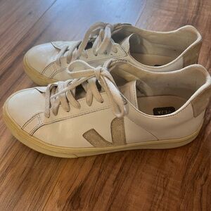 Veja Esplar Sneakers